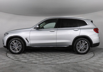 Подержанный автомобиль BMW X3 2021 года (5 фото)