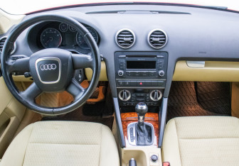 Подержанный автомобиль Audi A3 Hatchback 2012 года (13 фото)