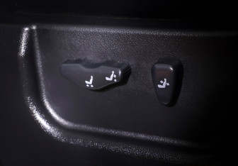 Подержанный автомобиль Renault Koleos 2010 года (20 фото)