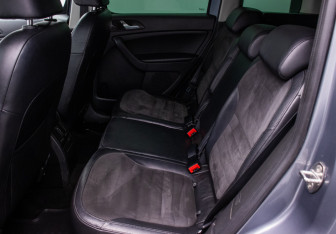 Подержанный автомобиль Skoda Yeti 2011 года (11 фото)