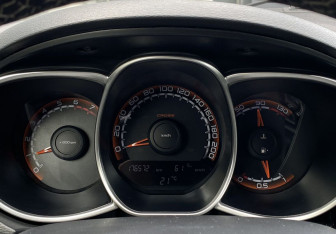 Подержанный автомобиль LADA (ВАЗ) Vesta Wagon 2018 года (23 фото)