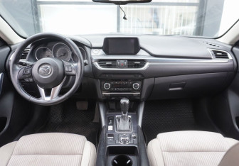 Подержанный автомобиль Mazda 6 Sedan 2015 года (12 фото)