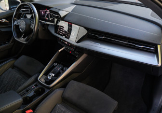 Подержанный автомобиль Audi A3 Sedan 2022 года (7 фото)