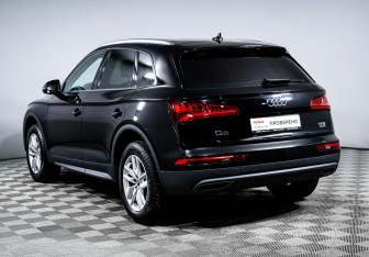 Подержанный автомобиль Audi Q5 2017 года (7 фото)