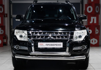 Подержанный автомобиль Mitsubishi Pajero 2012 года (2 фото)