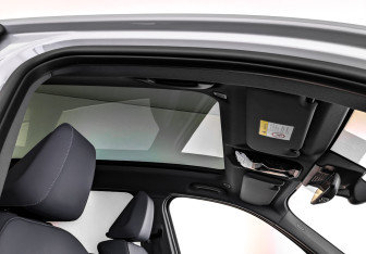 Подержанный автомобиль BMW X3 2025 года (23 фото)
