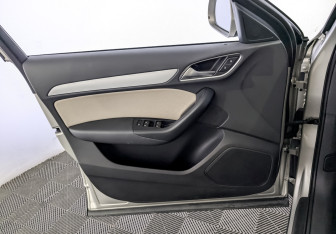 Подержанный автомобиль Audi Q3 2015 года (19 фото)