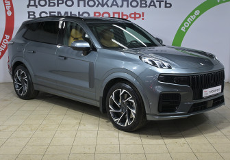 Подержанный автомобиль Lynk&Co 09 2022 года (3 фото)