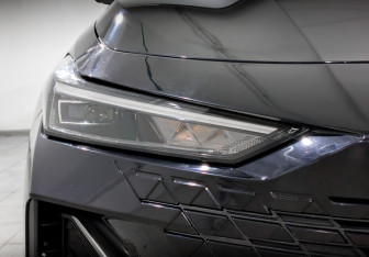 Подержанный автомобиль Changan UNI-V 2023 года (17 фото)