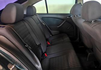 Подержанный автомобиль Skoda Octavia Liftback 2008 года (10 фото)