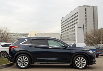 Подержанный автомобиль Infiniti QX50 2018 года (3 фото)