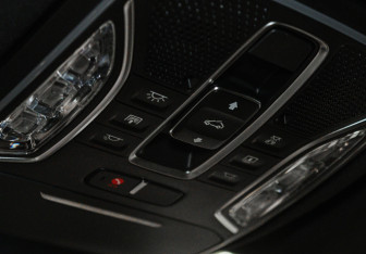 Подержанный автомобиль GAC GS8 2023 года (19 фото)