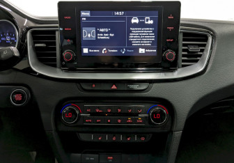 Подержанный автомобиль Kia Ceed Wagon 2020 года (24 фото)