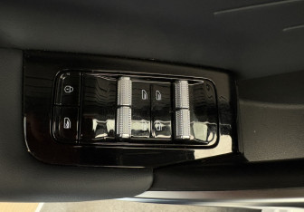 Подержанный автомобиль Geely Atlas 2024 года (13 фото)