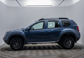 Подержанный автомобиль Renault Duster 2014 года (8 фото)