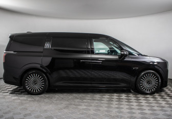 Подержанный автомобиль Zeekr 009 2023 года (4 фото)