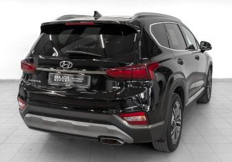 Подержанный автомобиль Hyundai Santa Fe 2020 года (5 фото)