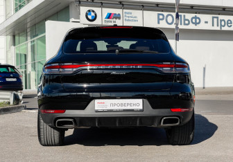 Подержанный автомобиль Porsche Macan 2020 года (6 фото)