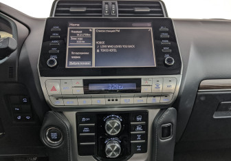 Подержанный автомобиль Toyota Land Cruiser Prado 2021 года (16 фото)