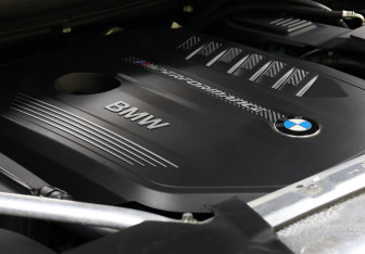 Подержанный автомобиль BMW X4 2019 года (24 фото)