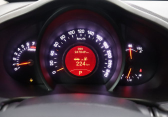 Подержанный автомобиль Kia Sportage 2012 года (15 фото)