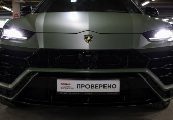 Подержанный автомобиль Lamborghini Urus 2020 года (28 фото)