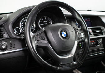 Подержанный автомобиль BMW X3 2013 года (13 фото)