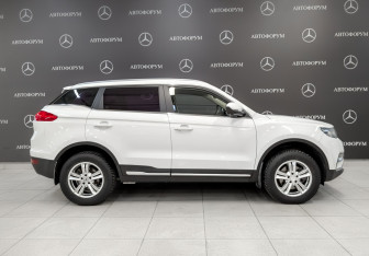 Подержанный автомобиль Geely Atlas 2021 года (4 фото)