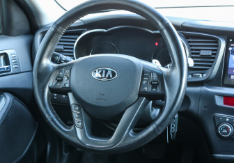 Подержанный автомобиль Kia Optima Sedan 2012 года (16 фото)