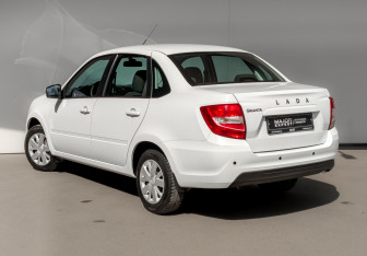 Подержанный автомобиль LADA (ВАЗ) Granta Sedan 2023 года (7 фото)