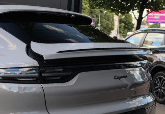 Подержанный автомобиль Porsche Cayenne 2021 года (9 фото)