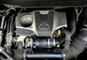 Подержанный автомобиль Lexus RX 2017 года (9 фото)