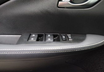 Подержанный автомобиль Changan Alsvin 2023 года (17 фото)