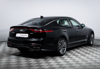 Подержанный автомобиль Kia Stinger 2019 года (5 фото)