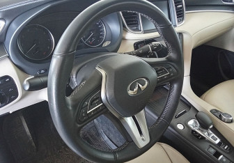 Подержанный автомобиль Infiniti QX50 2021 года (12 фото)