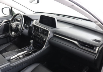 Подержанный автомобиль Lexus RX 2020 года (10 фото)