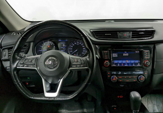 Подержанный автомобиль Nissan X-Trail 2021 года (19 фото)