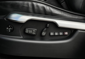 Подержанный автомобиль Land Rover Range Rover 2011 года (15 фото)