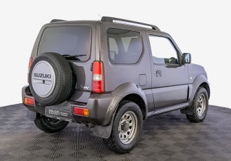 Подержанный автомобиль Suzuki Jimny 2018 года (5 фото)