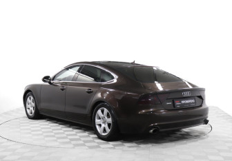 Подержанный автомобиль Audi A7 2011 года (7 фото)