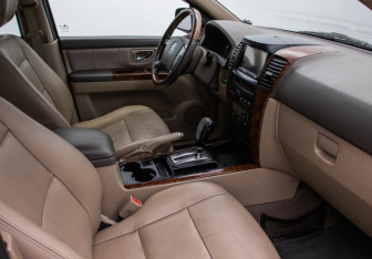 Подержанный автомобиль Kia Sorento 2002 года (12 фото)