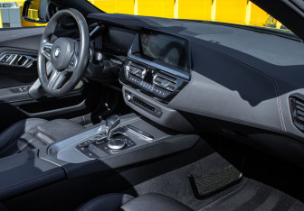 Подержанный автомобиль BMW Z4 Roadster 2020 года (7 фото)