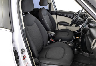 Подержанный автомобиль MINI Countryman 2012 года (23 фото)