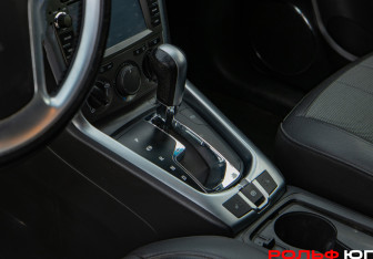 Подержанный автомобиль Opel Antara 2012 года (13 фото)