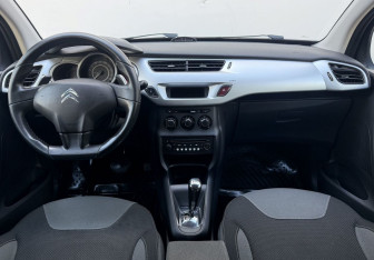 Подержанный автомобиль Citroen C3 Hatchback 2012 года (12 фото)
