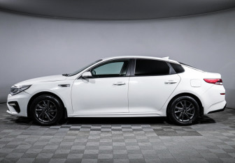 Подержанный автомобиль Kia Optima Sedan 2019 года (8 фото)