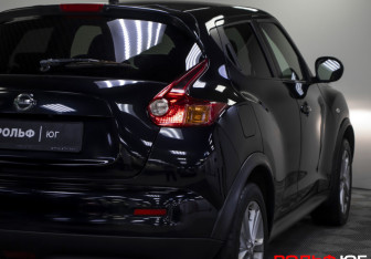 Подержанный автомобиль Nissan Juke 2011 года (20 фото)