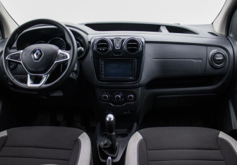 Подержанный автомобиль Renault Dokker 2019 года (13 фото)
