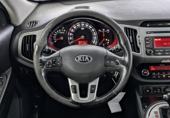 Подержанный автомобиль Kia Sportage 2015 года (22 фото)