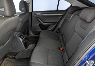 Подержанный автомобиль Skoda Octavia Liftback 2017 года (18 фото)